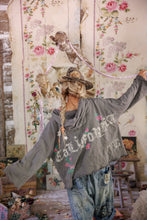 Load image into Gallery viewer, Magnolia Pearl Oceanside Fritza Hoodie

