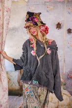 Load image into Gallery viewer, Magnolia Pearl Star Applique Fritza Hoodie
