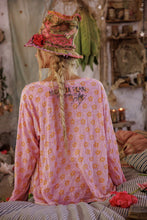 Load image into Gallery viewer, Magnolia Pearl Viggo T
