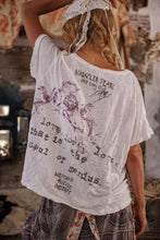 Load image into Gallery viewer, Magnolia Pearl Mozart Mozart T
