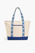 Load image into Gallery viewer, America &amp; Beyond Coastal Claw Beaded Boat Bag

