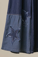 Load image into Gallery viewer, Mello Frayed Star Patch Denim Wide Pants
