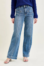 Load image into Gallery viewer, Judy Blue Jeans HW Star &amp; Front Seam Detail Wide
