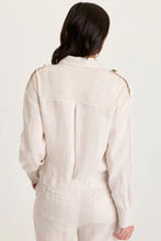 Load image into Gallery viewer, XCVI Baltazar Linen Pleated Jacket
