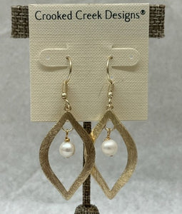 Crooked Creek Designs Gold Teardrop with Freshwater Pearl