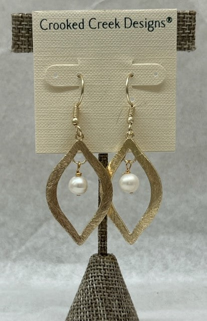 Crooked Creek Designs Gold Teardrop with Freshwater Pearl
