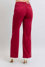 Load image into Gallery viewer, Judy Blue Jeans Heart Shaped Back Pockets HW 90's Straight
