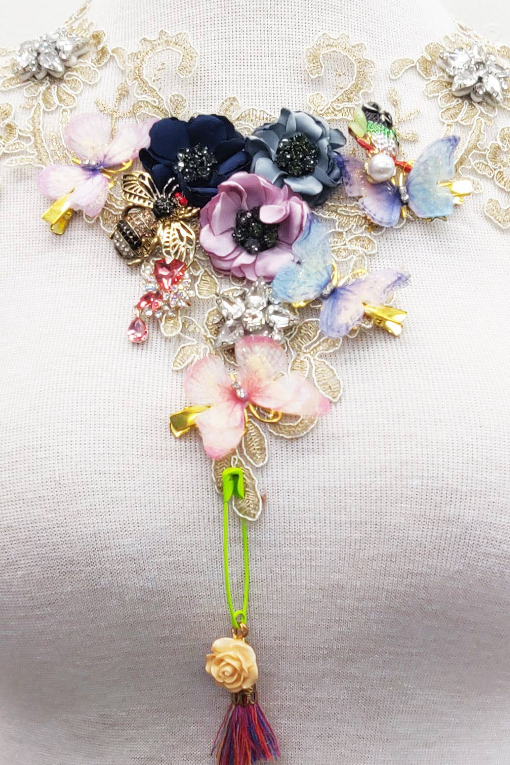 Aratta Queen Victoria Pinned Necklace