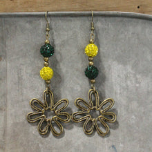 Load image into Gallery viewer, The Primitive Peddler Shasta Daisy Kind Of Day Dangle Earrings
