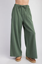 Load image into Gallery viewer, Easel Washed Twill Wide Leg Pants
