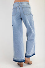 Load image into Gallery viewer, Easel Washed Star Patch Denim Pants
