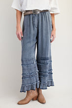 Load image into Gallery viewer, Easel Self Fray Washed Chambray Pants
