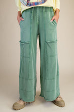 Load image into Gallery viewer, Easel Washed Wide Leg Terry Pants
