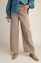 Load image into Gallery viewer, Easel Self Fray Bottom Washed Stretch Twill Pants
