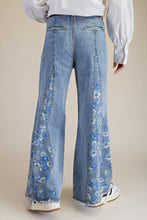 Load image into Gallery viewer, Easel Floral Print Bell Bottom Pants
