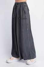 Load image into Gallery viewer, Easel Washed Chambray Palazzo Pants
