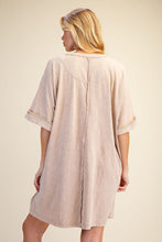 Load image into Gallery viewer, Easel Floral Patch Front Washed Cotton Dress
