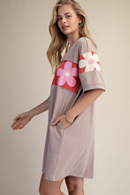 Load image into Gallery viewer, Easel Patch Detailing Washed Dress
