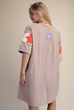 Load image into Gallery viewer, Easel Patch Detailing Washed Dress
