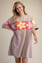 Load image into Gallery viewer, Easel Patch Detailing Washed Dress

