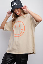 Load image into Gallery viewer, Easel Smiley Face Printed Washed Top
