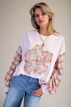Load image into Gallery viewer, Easel Flower Patch Front Washed Cotton Top
