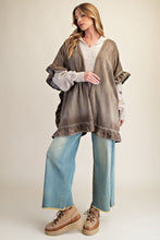 Load image into Gallery viewer, Easel Star Patch Back Washed Chambray Duster
