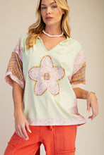 Load image into Gallery viewer, Easel Flower and Plaid Printed Hoodie Pullover
