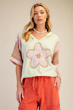 Load image into Gallery viewer, Easel Flower and Plaid Printed Hoodie Pullover
