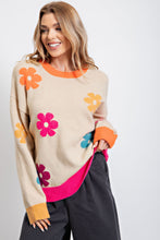 Load image into Gallery viewer, Easel Flower Daisy Patterned Sweater
