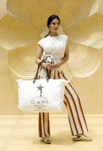 Load image into Gallery viewer, Myra Bag Smashing Weekender Bag
