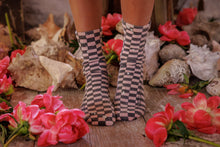 Load image into Gallery viewer, Magnolia Pearl Art Class MP Socks
